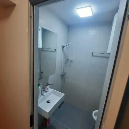 New Bazaar * ティラナ